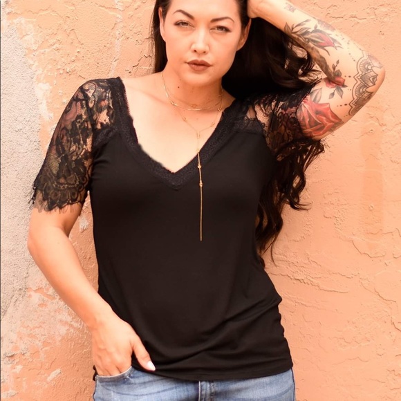 The House Of Gentry Tops - Black Lace Raglan Tee